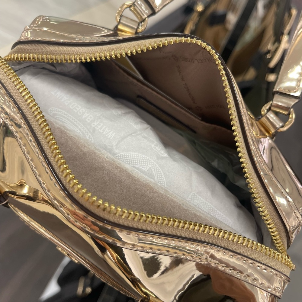 MICHAEL KORS Jet Set Small Metallic Convertible Crossbody Duffle Xbody
Pale Gold - Picture 7 of 16